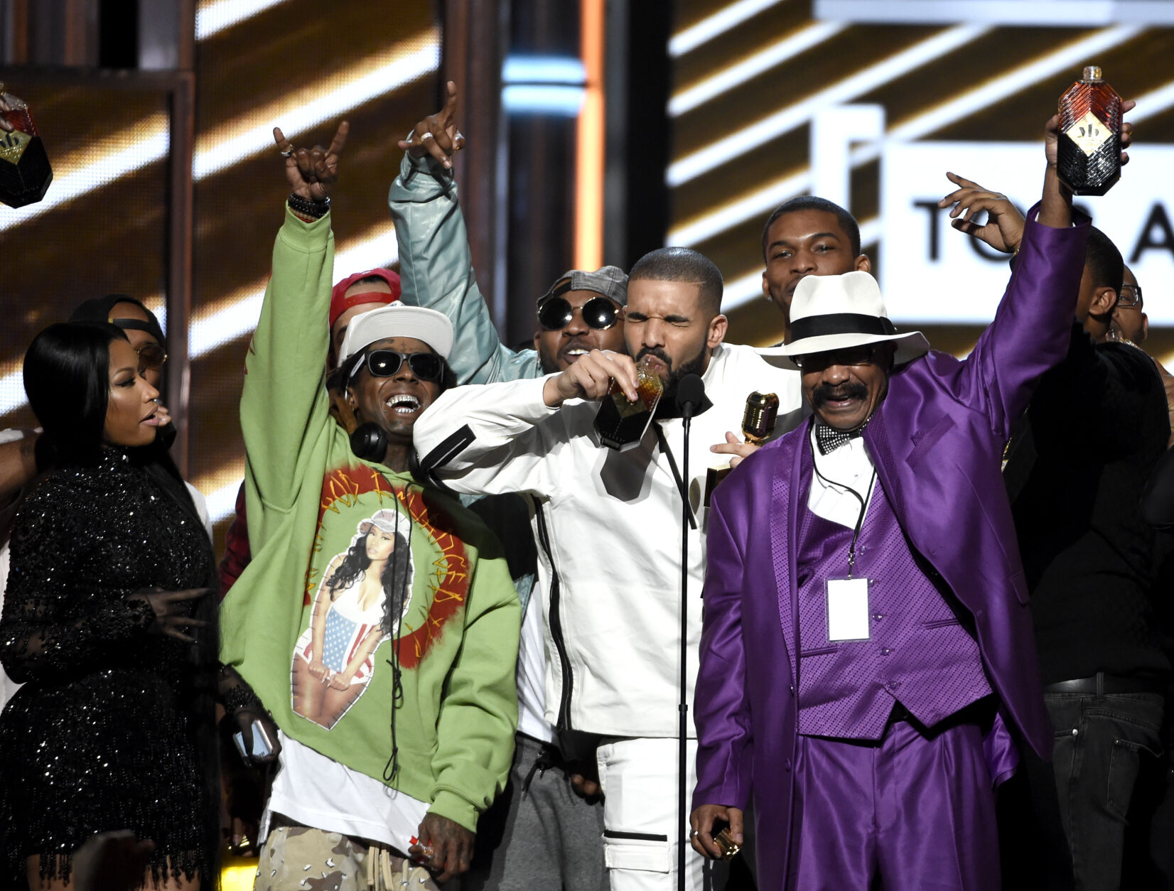 2017 Billboard Music Awards - Show